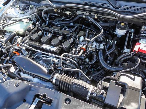 Used 2018 Honda Civic Sport image 32