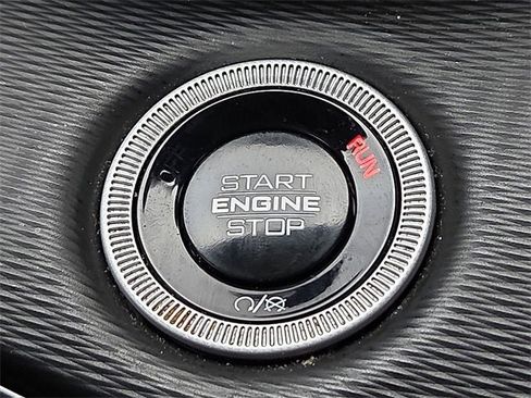 Used 2024 Jeep Grand Cherokee Laredo X image 21