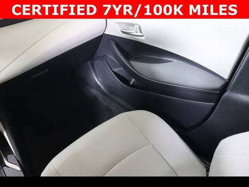 Used 2020 Toyota Corolla LE image 18