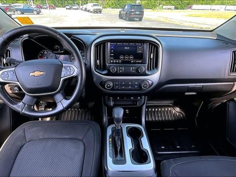 Used 2022 Chevrolet Colorado LT w/ Fleet Safety Package AWD/4WD image 8