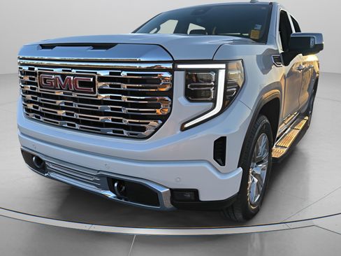 Used 2024 GMC Sierra 1500 Denali w/ Technology Package image 6