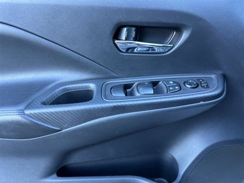 Used 2020 Nissan Versa SV image 11