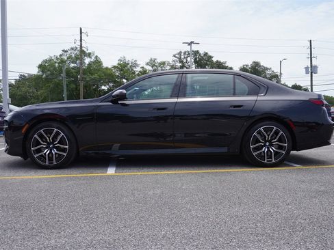 New 2025 BMW 740i w/ Executive Package image 3