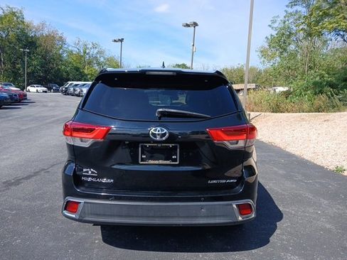 Used 2018 Toyota Highlander Limited Platinum image 5