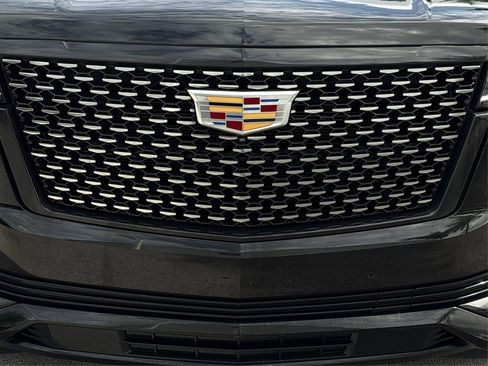 Certified 2024 Cadillac Escalade Premium Luxury image 17