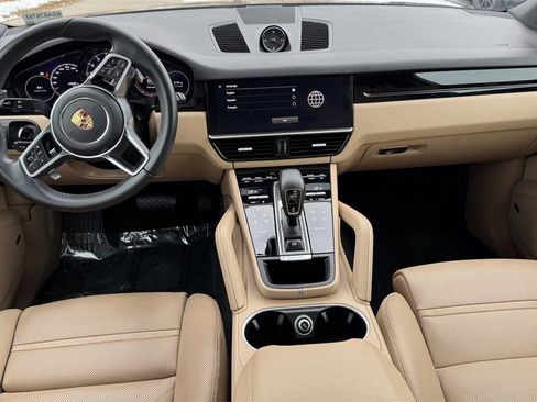 Used 2022 Porsche Cayenne image 26