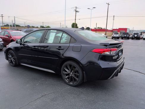 Used 2023 Toyota Corolla SE FWD image 3