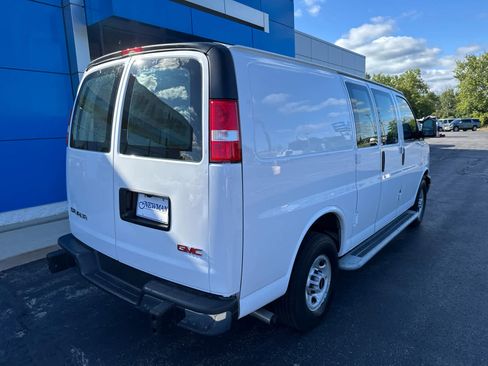 Used 2024 GMC Savana 2500 w/ Driver Convenience Package image 8