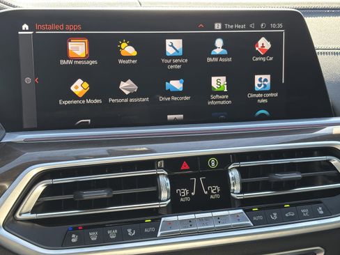 Used 2022 BMW X6 xDrive40i w/ Executive Package image 16