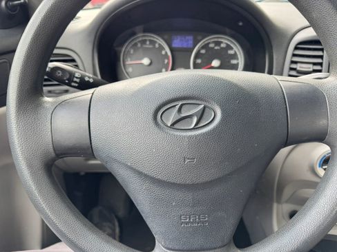 Used 2010 Hyundai Accent GLS FWD image 27