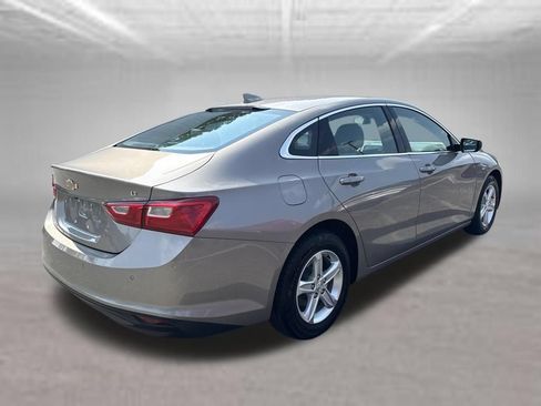 Used 2024 Chevrolet Malibu LT FWD image 5