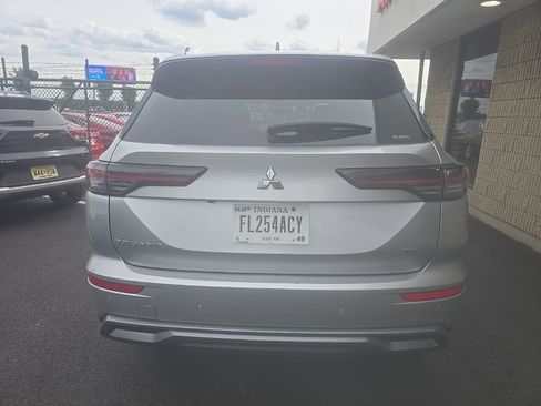 Used 2025 Mitsubishi Outlander SE AWD/4WD image 5