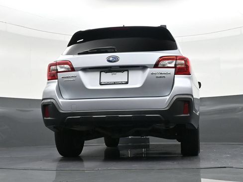 Used 2019 Subaru Outback 3.6R Limited AWD/4WD image 31