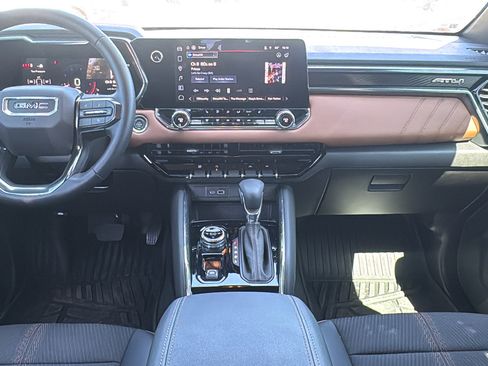 Used 2025 GMC Canyon AT4 image 16