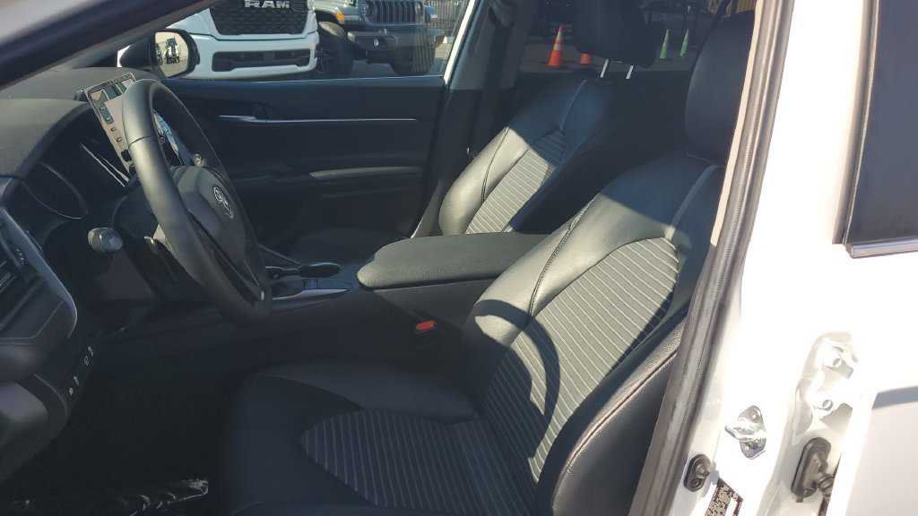 Used 2024 Toyota Camry SE w/ Convenience Package FWD image 17