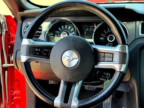 Used 2013 Ford Mustang Coupe RWD image 25