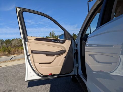 Used 2018 Mercedes-Benz GLE 350 4MATIC image 55