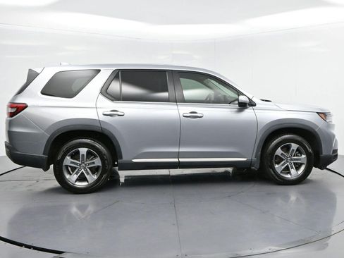 Used 2024 Honda Pilot EX-L image 8