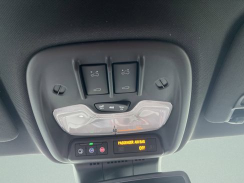 New 2026 GMC Canyon Denali w/ LPO, Denali Black Edition image 18