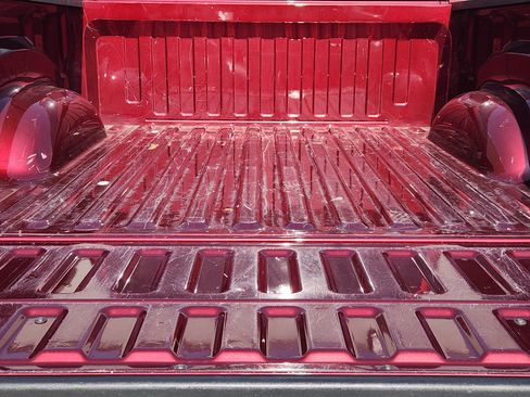 Used 2022 RAM 1500 Laramie AWD/4WD image 35