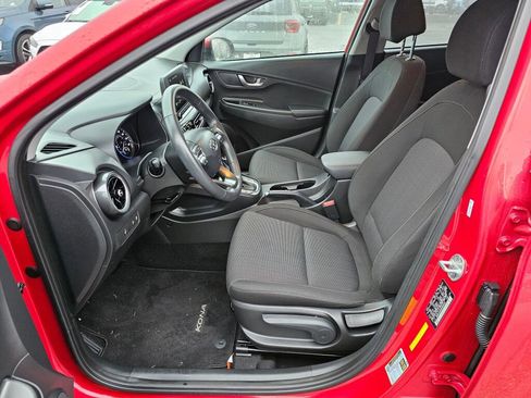 Used 2022 Hyundai Kona SEL w/ Convenience Package image 18