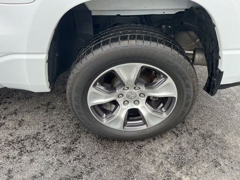 Used 2024 RAM 1500 Laramie image 35