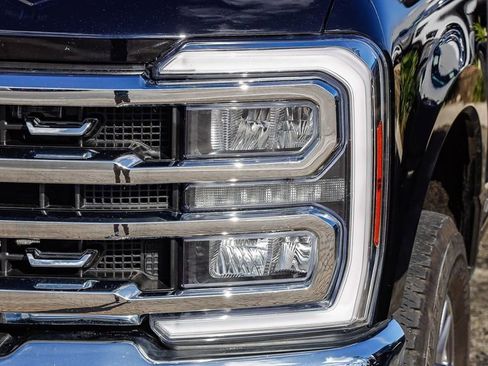 Used 2024 Ford F250 Lariat image 5