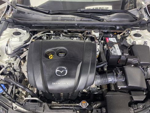 Used 2020 MAZDA MAZDA3 Hatchback FWD image 33