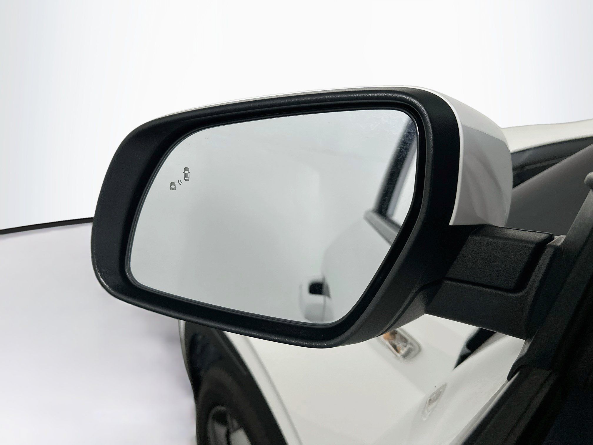 Used 2025 Hyundai Venue SEL FWD image 16