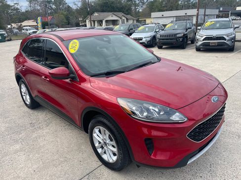 Used 2020 Ford Escape SE image 4