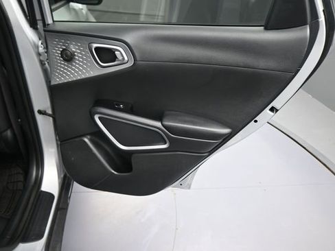 Used 2021 Kia Soul LX image 6