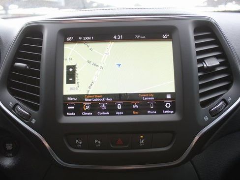 Used 2023 Jeep Cherokee Altitude Lux AWD/4WD image 29