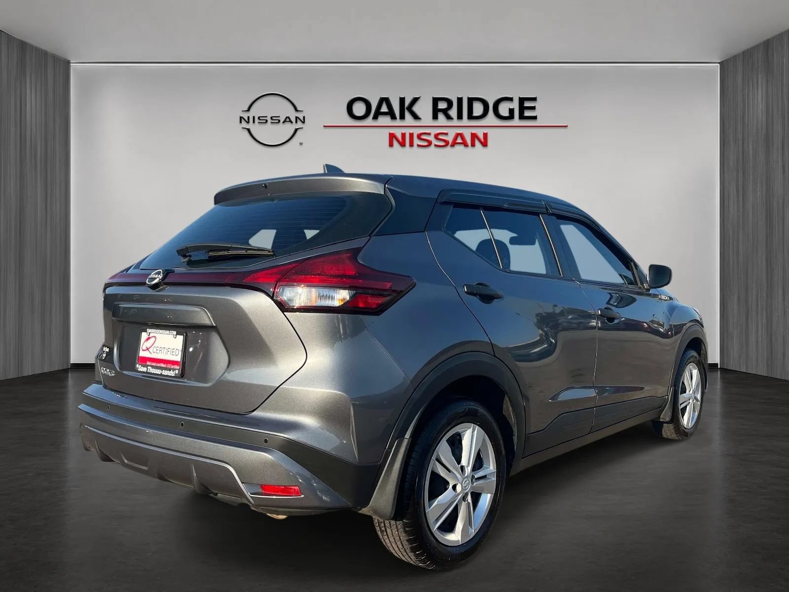 Used 2023 Nissan Kicks S FWD image 3