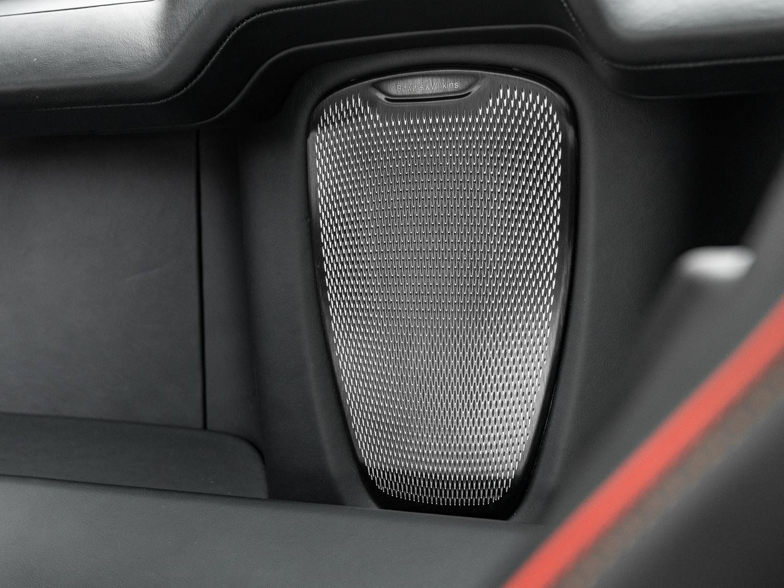Used 2025 Aston Martin Vanquish RWD image 47