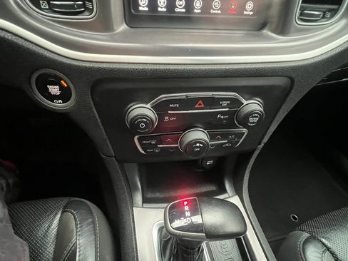 Used 2020 Dodge Charger SXT w/ Leather Interior Group RWD image 23