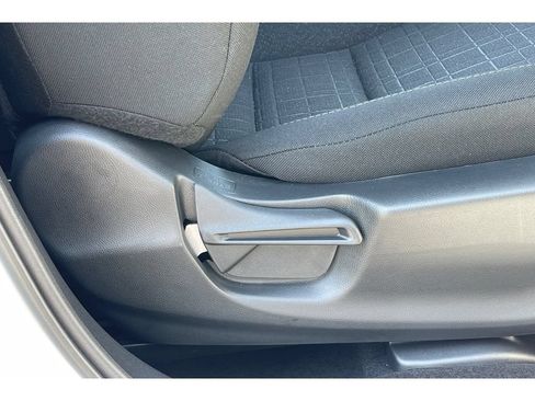 Certified 2027 Honda HR-V LX image 22