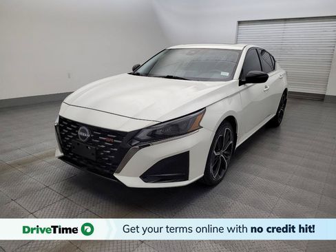Used 2024 Nissan Altima 2.5 SR w/ SR Premium Package FWD image 1