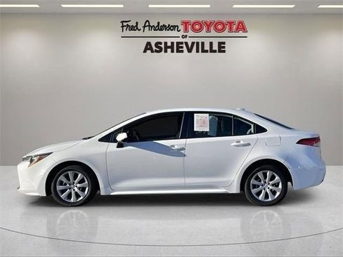 Used 2023 Toyota Corolla LE image 95