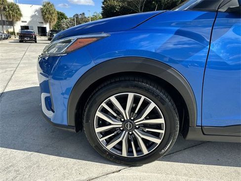 Used 2024 Nissan Kicks SV image 19