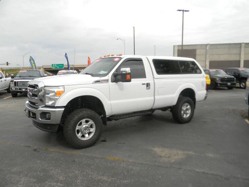 Used 2016 Ford F250 XLT w/ Advanced Security Group image 4