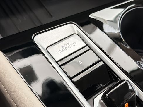 New 2026 Volkswagen Atlas SE image 26