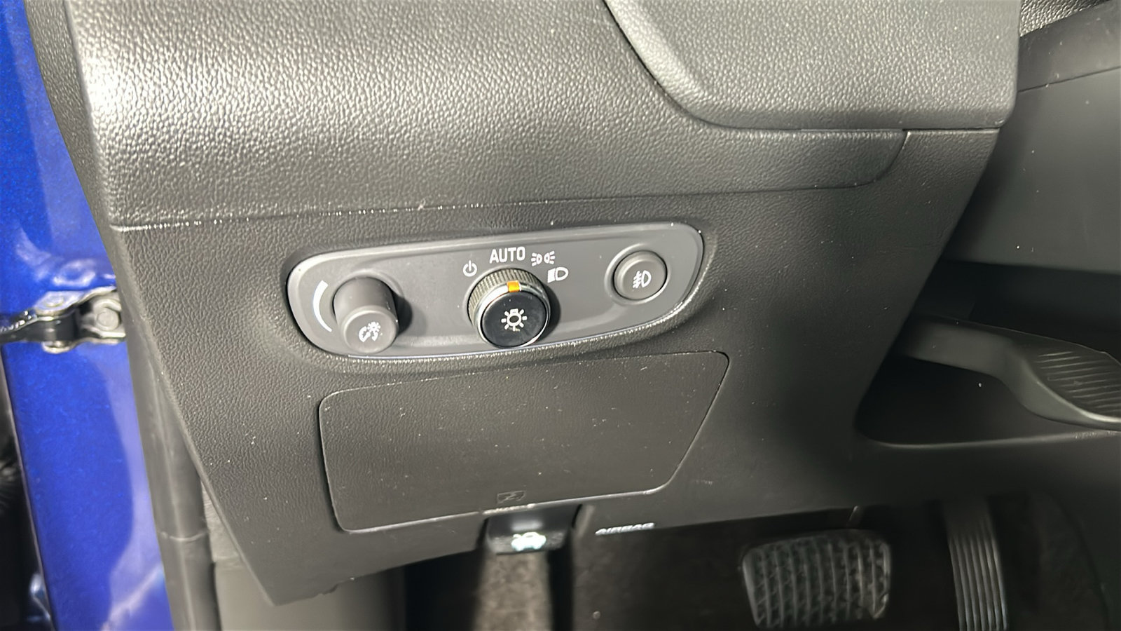 Used 2023 Buick Encore GX Essence w/ Experience Buick Package FWD image 24