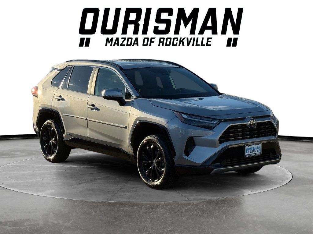 Used 2022 Toyota RAV4 SE w/ Convenience Package AWD/4WD image 1