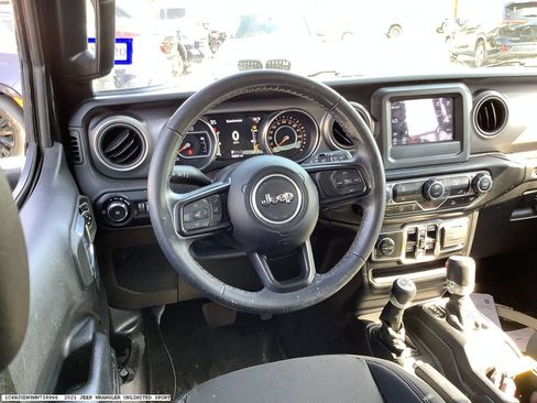 Used 2021 Jeep Wrangler Unlimited Sport AWD/4WD image 9