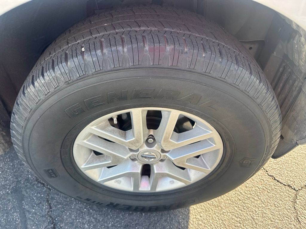 Used 2018 Nissan Frontier SV RWD image 7