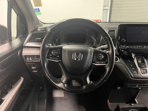 Used 2018 Honda Odyssey Touring image 19