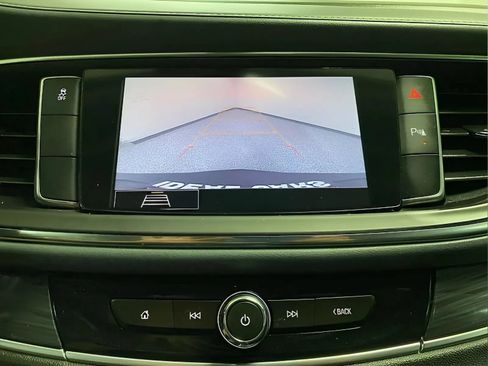 Used 2021 Buick Enclave Preferred FWD image 19