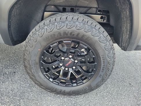 New 2026 GMC Canyon Elevation w/ Convenience Package AWD/4WD image 9