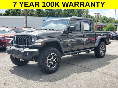 Certified 2025 Jeep Gladiator Sport AWD/4WD image 4