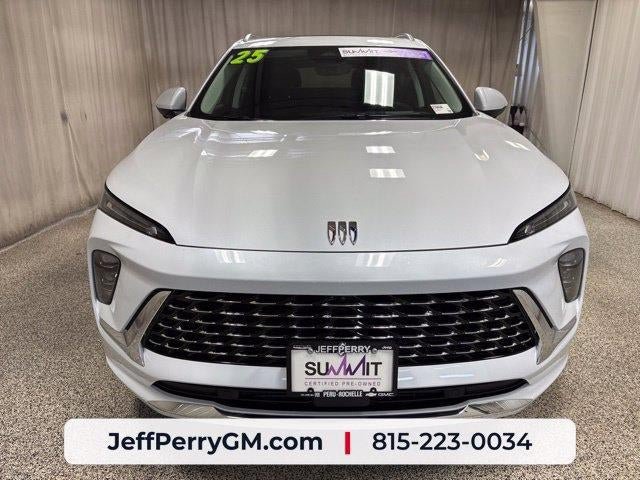 Used 2025 Buick Envision Avenir AWD/4WD image 7